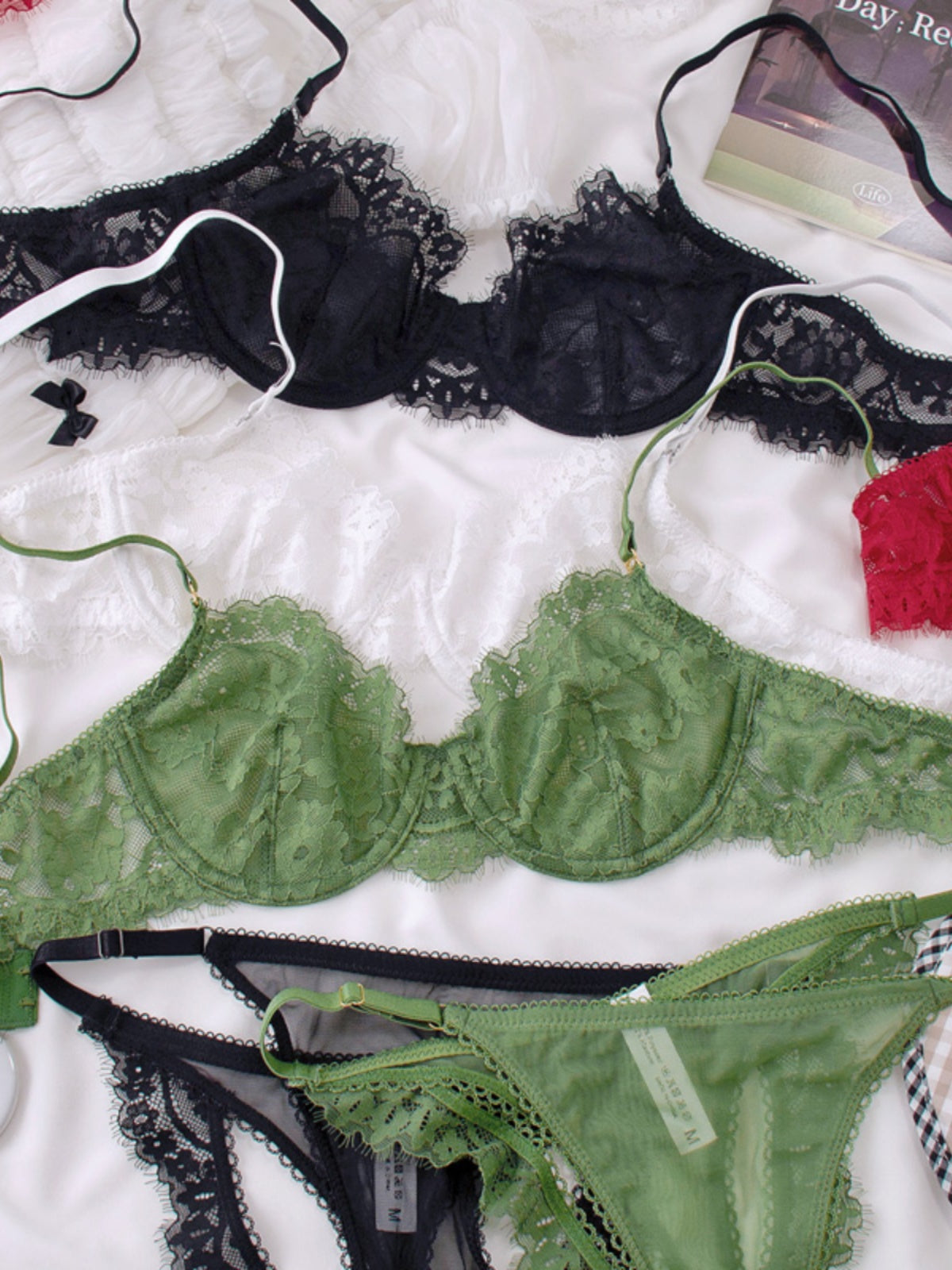 #182 Sexy thin lace lingerie briefs sets